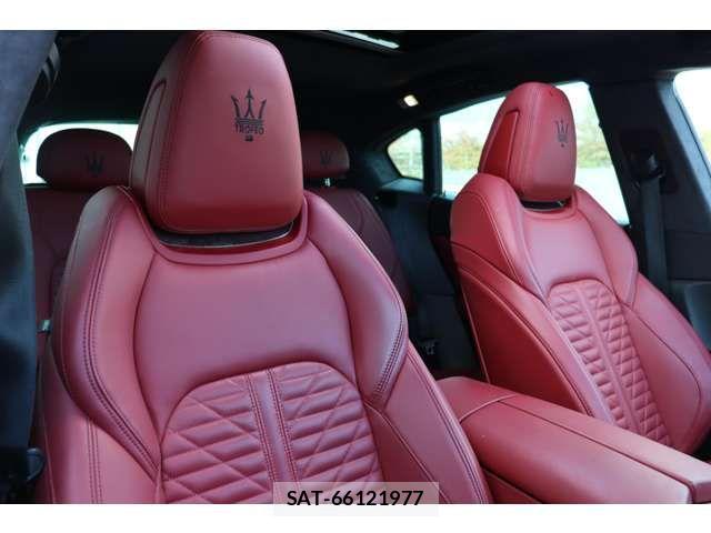 Maserati LEVANTE 2021-01 7725298-7