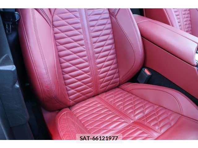 Maserati LEVANTE 2021-01 7725298-8