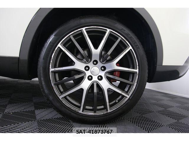 Maserati LEVANTE 2016-12 7877520-16