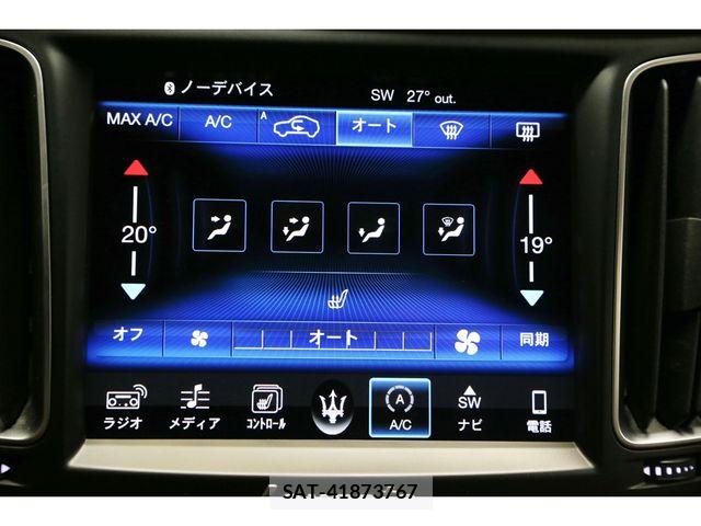 Maserati LEVANTE 2016-12 7877520-21