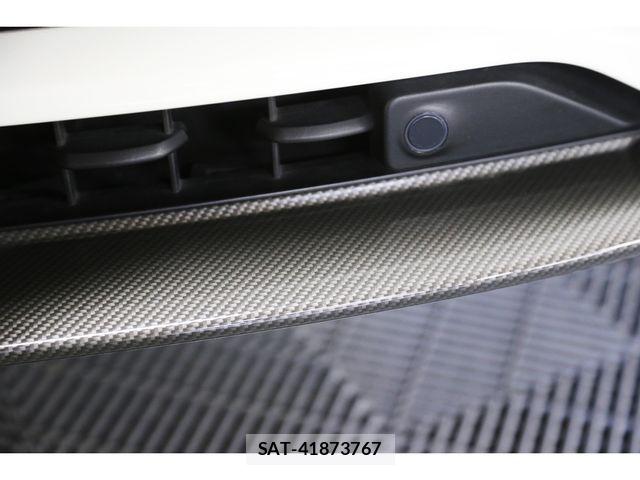Maserati LEVANTE 2016-12 7877520-25