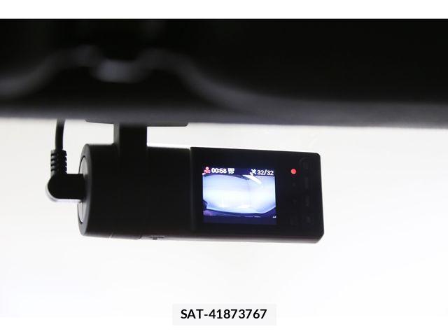 Maserati LEVANTE 2016-12 7877520-28