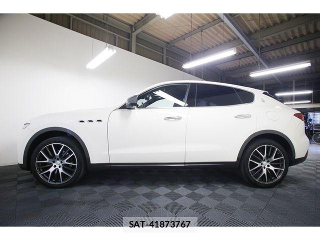 Maserati LEVANTE 2016-12 7877520-4