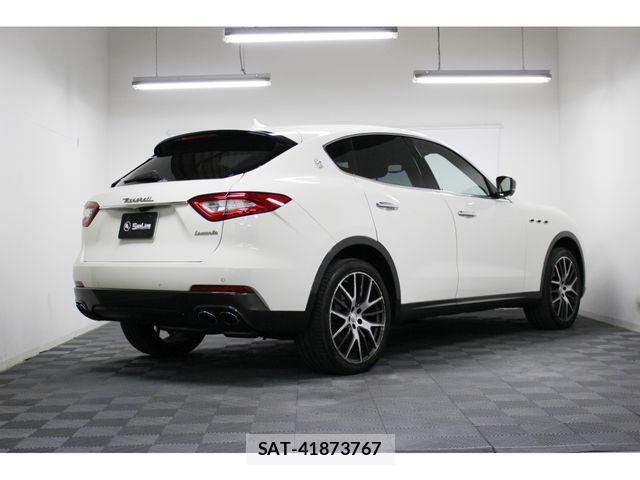 Maserati LEVANTE 2016-12 7877520-5