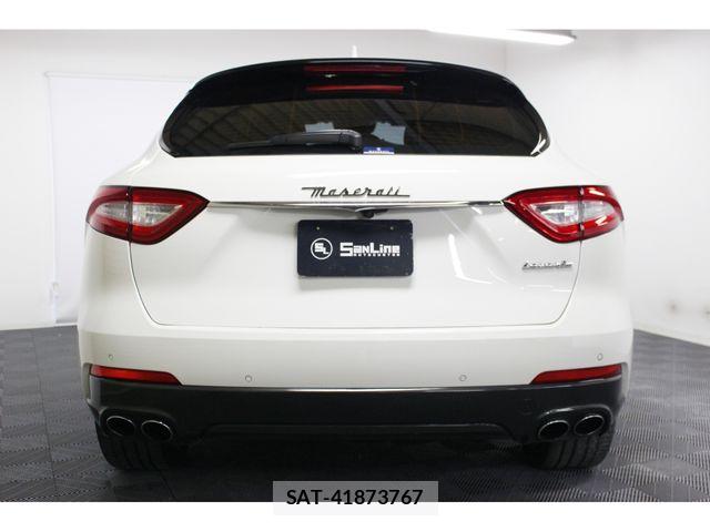 Maserati LEVANTE 2016-12 7877520-6