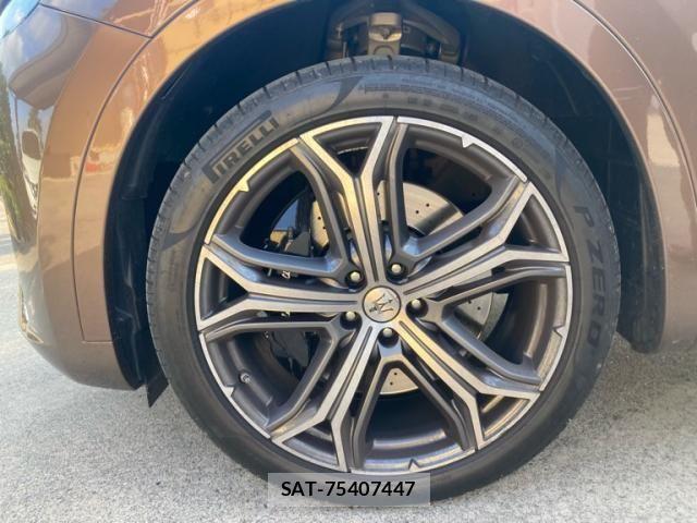 Maserati LEVANTE 2021-12 8036561-9