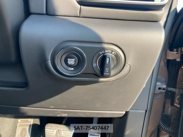 Maserati LEVANTE 2021-12 8036561-16