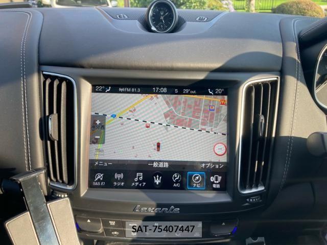 Maserati LEVANTE 2021-12 8036561-19