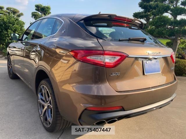 Maserati LEVANTE 2021-12 8036561-4