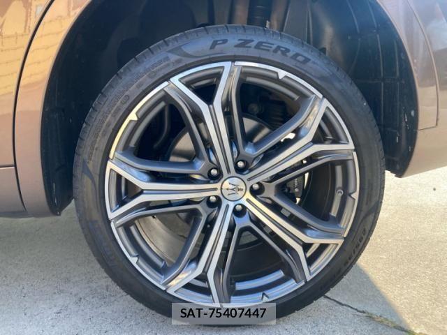 Maserati LEVANTE 2021-12 8036561-8