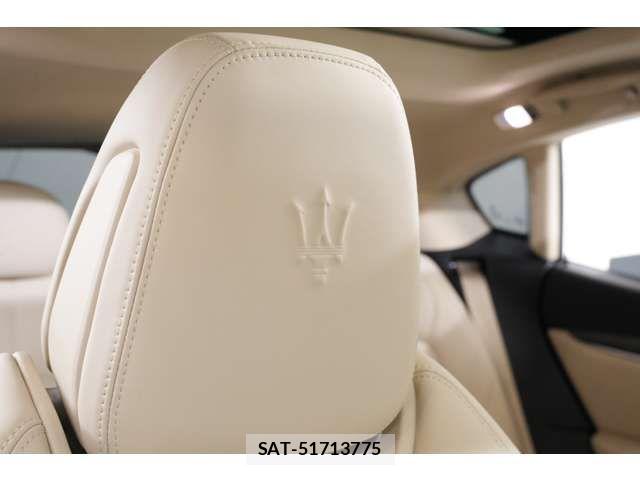 Maserati LEVANTE 2022-10 8074443-10