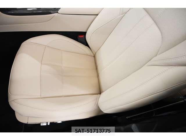 Maserati LEVANTE 2022-10 8074443-14