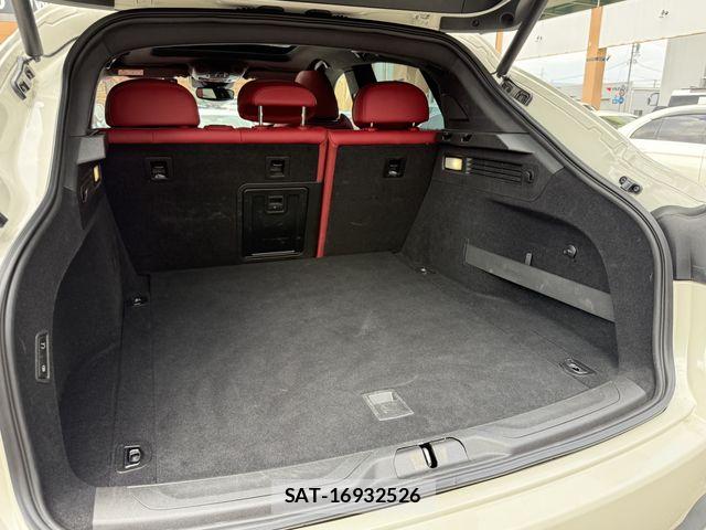 Maserati LEVANTE 2021-12 8100255-14