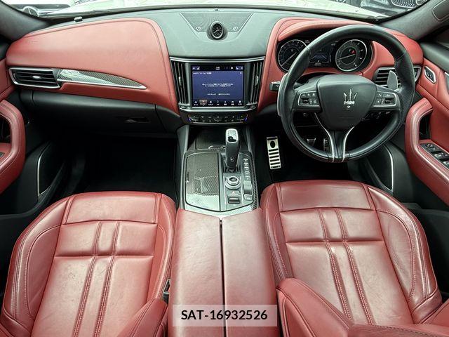 Maserati LEVANTE 2021-12 8100255-15