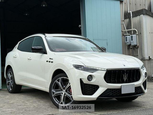 Maserati LEVANTE 2021-12 8100255-2