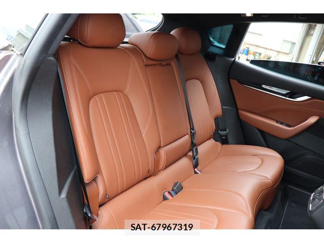 Maserati LEVANTE 2019-12 8100254-10
