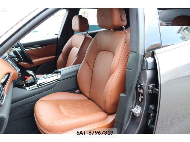 Maserati LEVANTE 2019-12 8100254-11