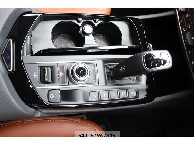 Maserati LEVANTE 2019-12 8100254-15