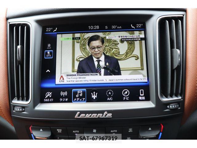 Maserati LEVANTE 2019-12 8100254-21