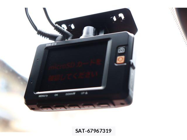 Maserati LEVANTE 2019-12 8100254-25