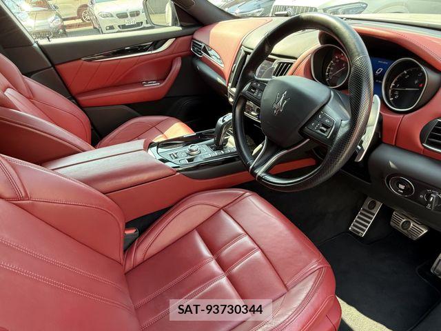 Maserati LEVANTE 2019-06 8336660-15