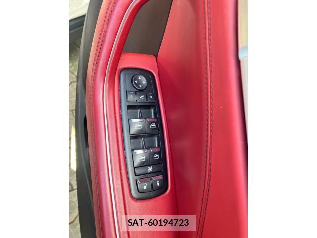 Maserati LEVANTE 2017-09 8354890-10