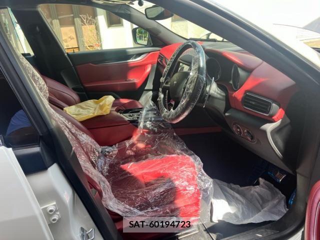 Maserati LEVANTE 2017-09 8354890-14