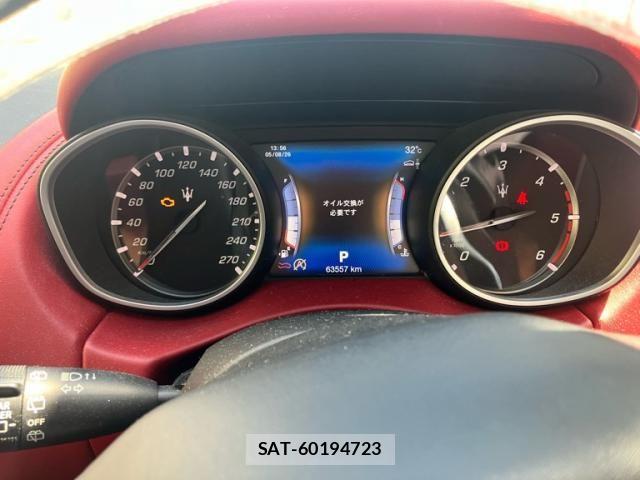 Maserati LEVANTE 2017-09 8354890-18