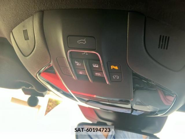 Maserati LEVANTE 2017-09 8354890-20