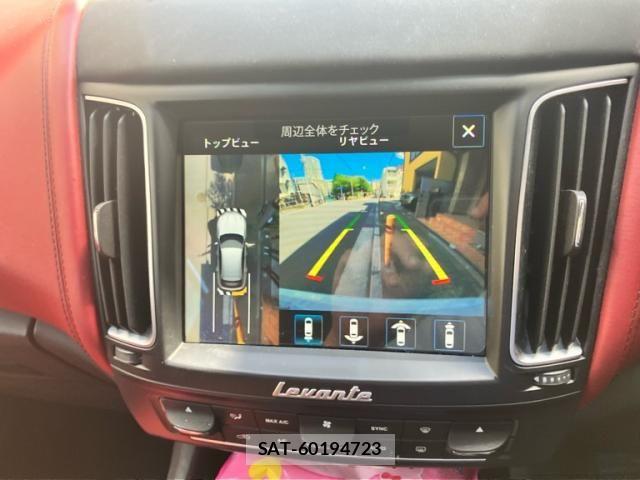 Maserati LEVANTE 2017-09 8354890-21