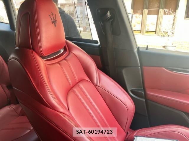 Maserati LEVANTE 2017-09 8354890-26