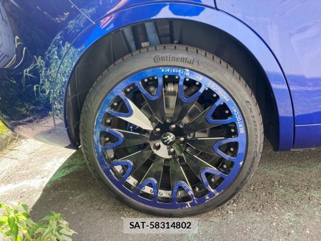 Maserati LEVANTE 2018-11 8366829-11