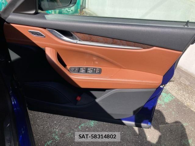 Maserati LEVANTE 2018-11 8366829-20