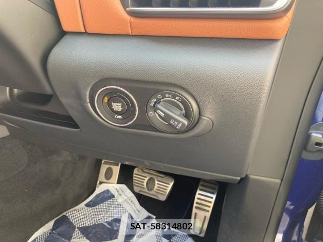 Maserati LEVANTE 2018-11 8366829-21