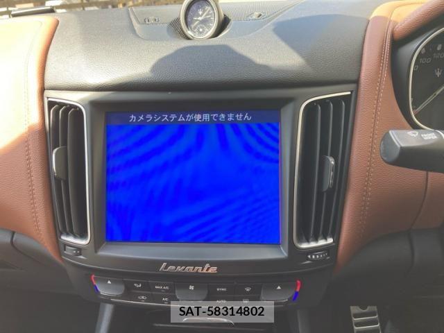 Maserati LEVANTE 2018-11 8366829-26