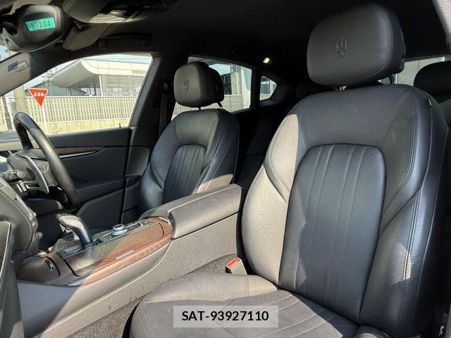 Maserati LEVANTE 2018-12 8371823-11