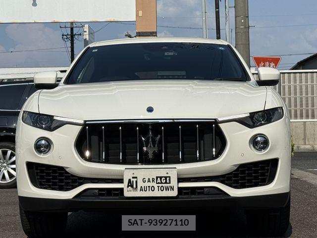 Maserati LEVANTE 2018-12 8371823-1