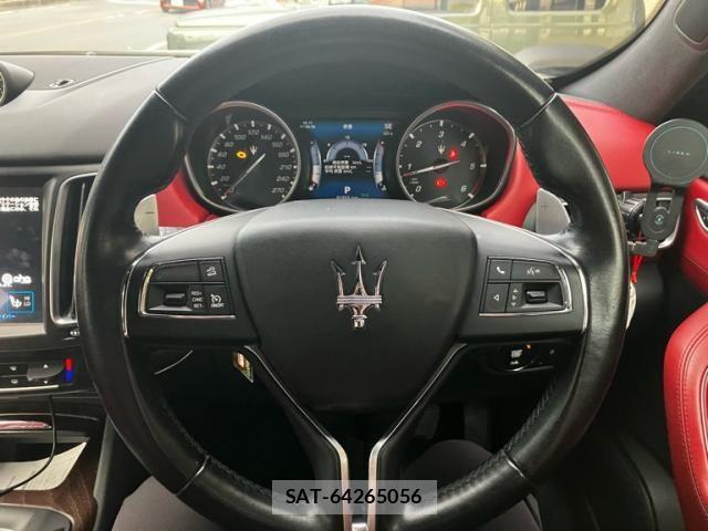 Maserati LEVANTE 2017-06 8438371-14