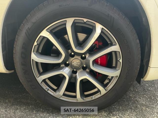 Maserati LEVANTE 2017-06 8438371-5