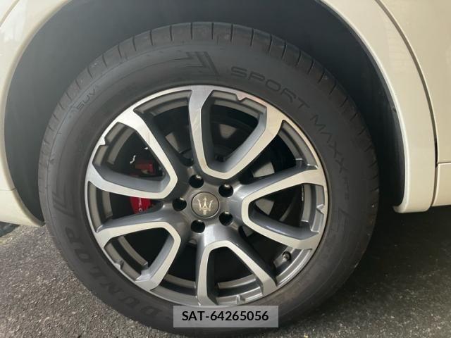 Maserati LEVANTE 2017-06 8438371-6