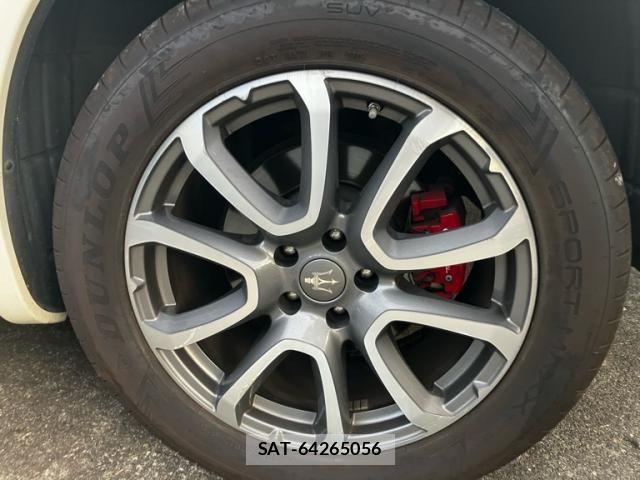 Maserati LEVANTE 2017-06 8438371-7