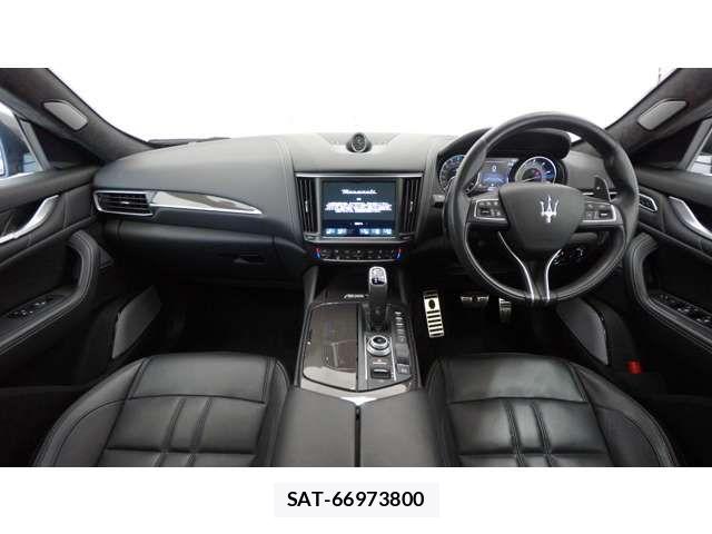 Maserati LEVANTE 2021-11 8457860-7