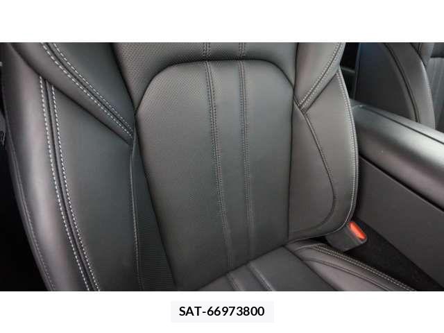 Maserati LEVANTE 2021-11 8457860-15