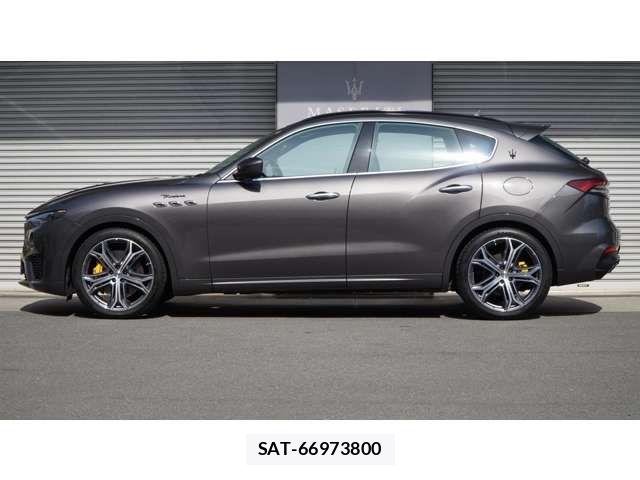 Maserati LEVANTE 2021-11 8457860-1