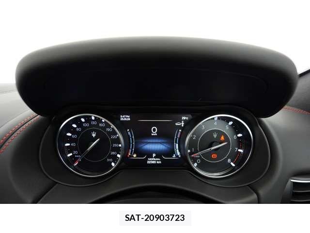 Maserati LEVANTE 2022-12 8457861-10