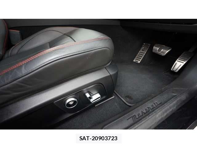 Maserati LEVANTE 2022-12 8457861-17