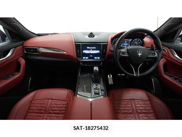 Maserati LEVANTE 2022-10 8457858-7