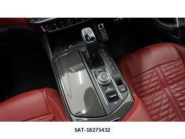 Maserati LEVANTE 2022-10 8457858-9