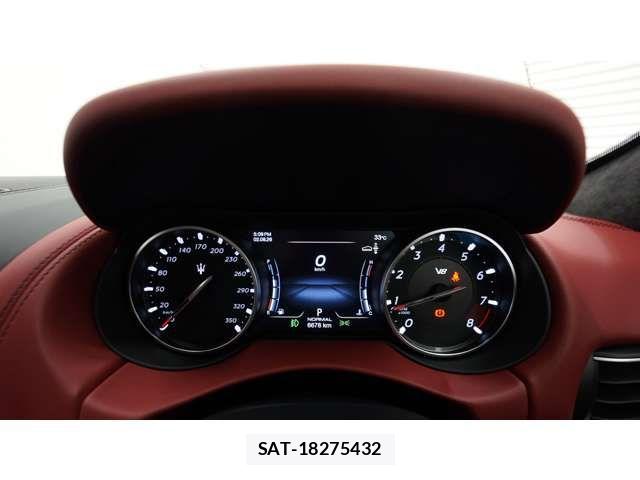 Maserati LEVANTE 2022-10 8457858-10