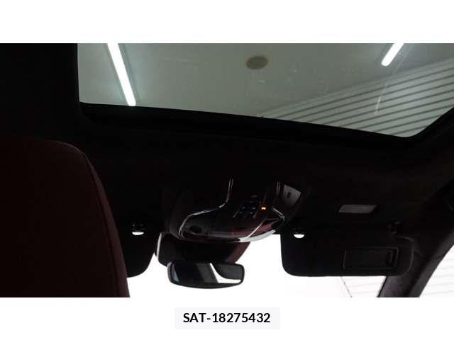 Maserati LEVANTE 2022-10 8457858-11